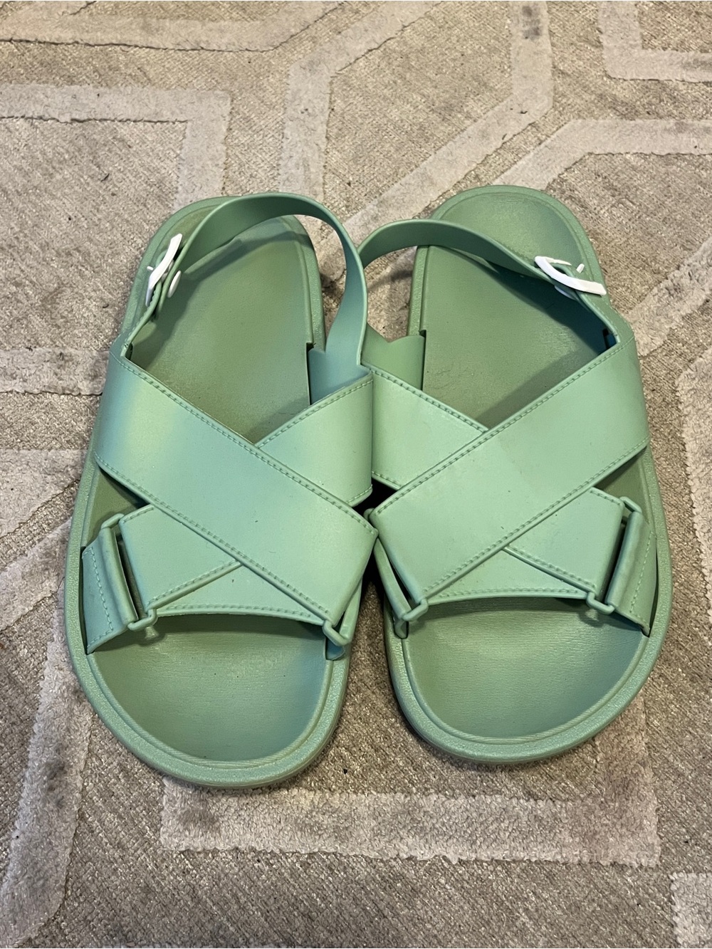 Mint Green Crisscross Slide Sandals - rubber waterproof Women size 7.5